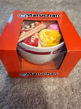 Marian ramen bowl chopsticks and sock gift set